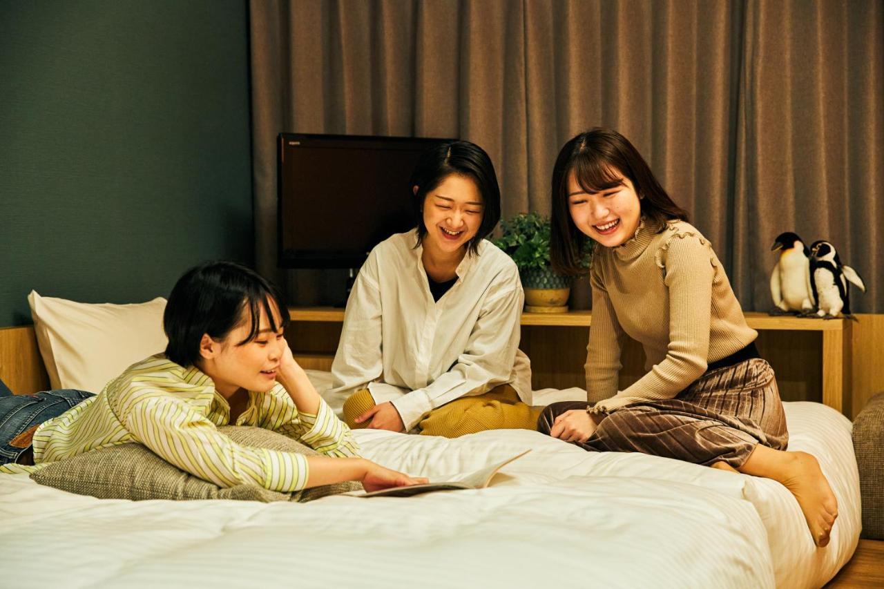 호시노 리조트 Omo7 아사히카와 외부 사진 Kim Sun-young, Lee Sun-bin and Lee Si-eon in Love Alarm