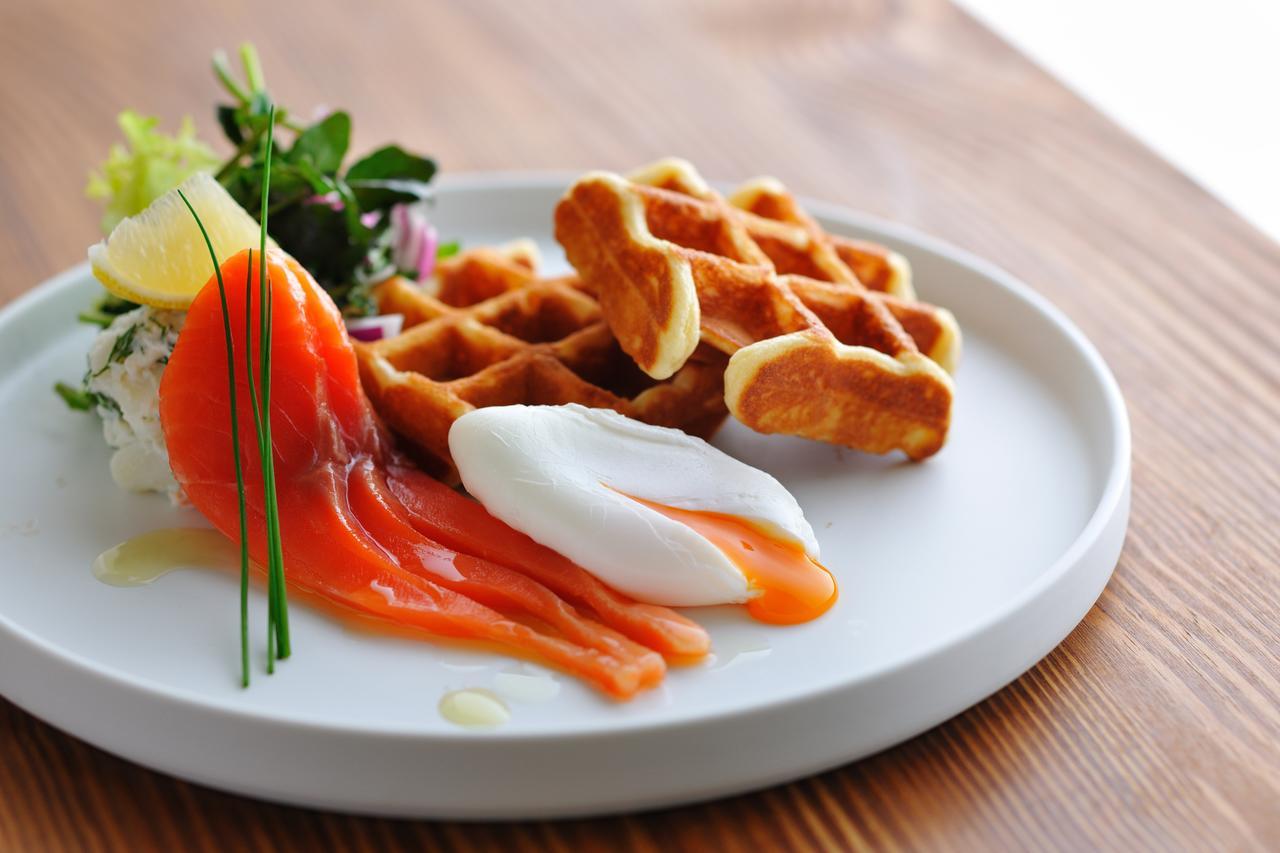 호시노 리조트 Omo7 아사히카와 외부 사진 Salmon and potato waffles