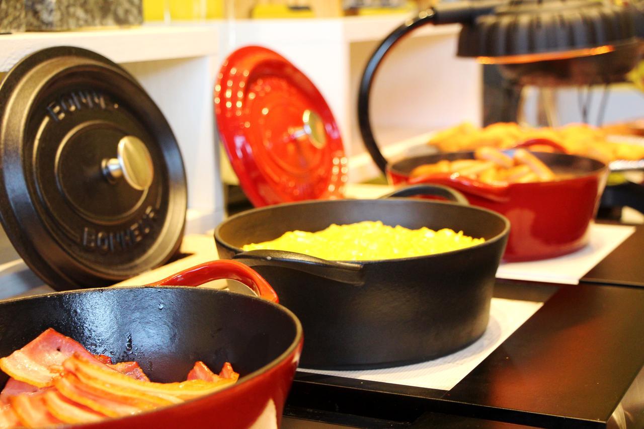 호시노 리조트 Omo7 아사히카와 외부 사진 Le Creuset cast iron cookware
